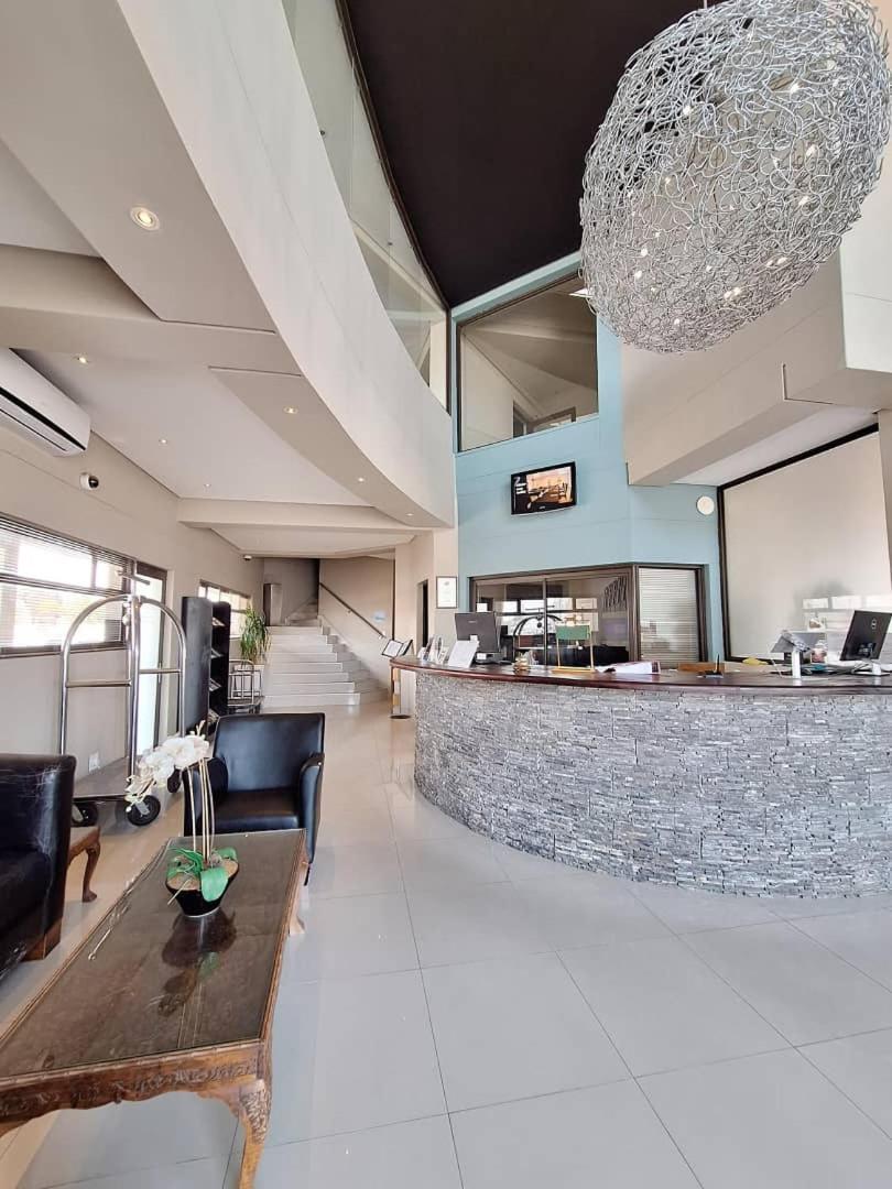 Camere Da Letto- Hotel-On-The Beach Self Catering Свакопмунд Экстерьер фото