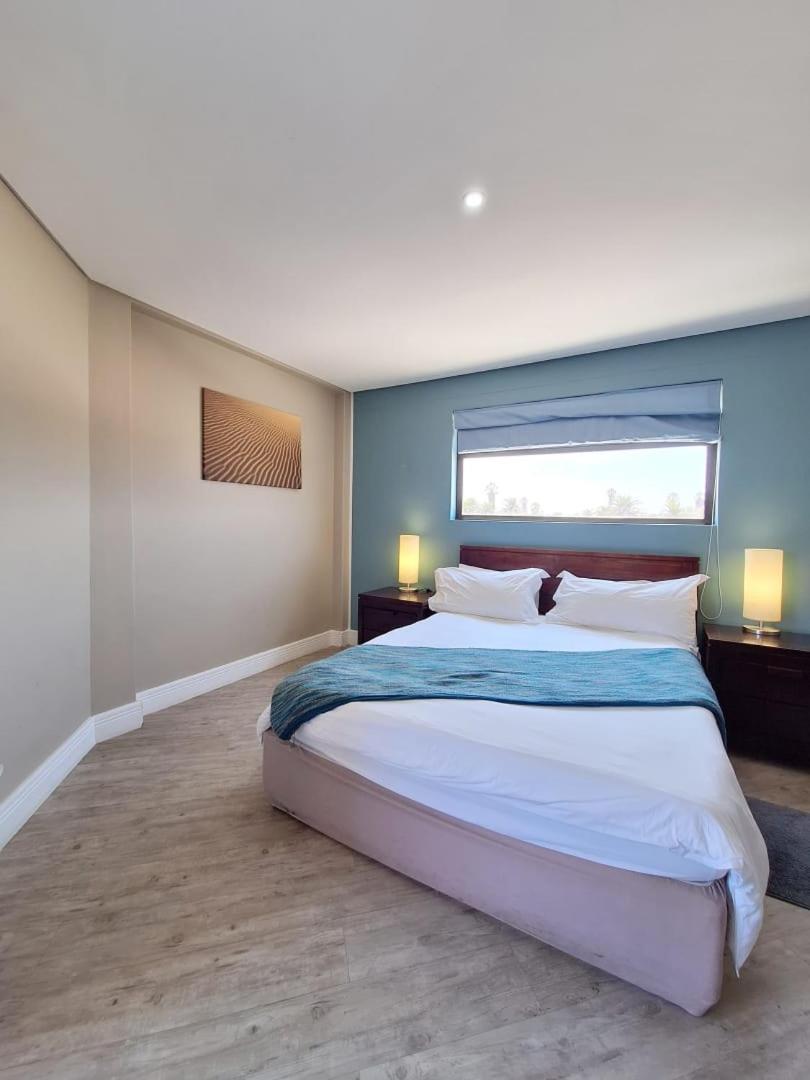 Camere Da Letto- Hotel-On-The Beach Self Catering Свакопмунд Экстерьер фото