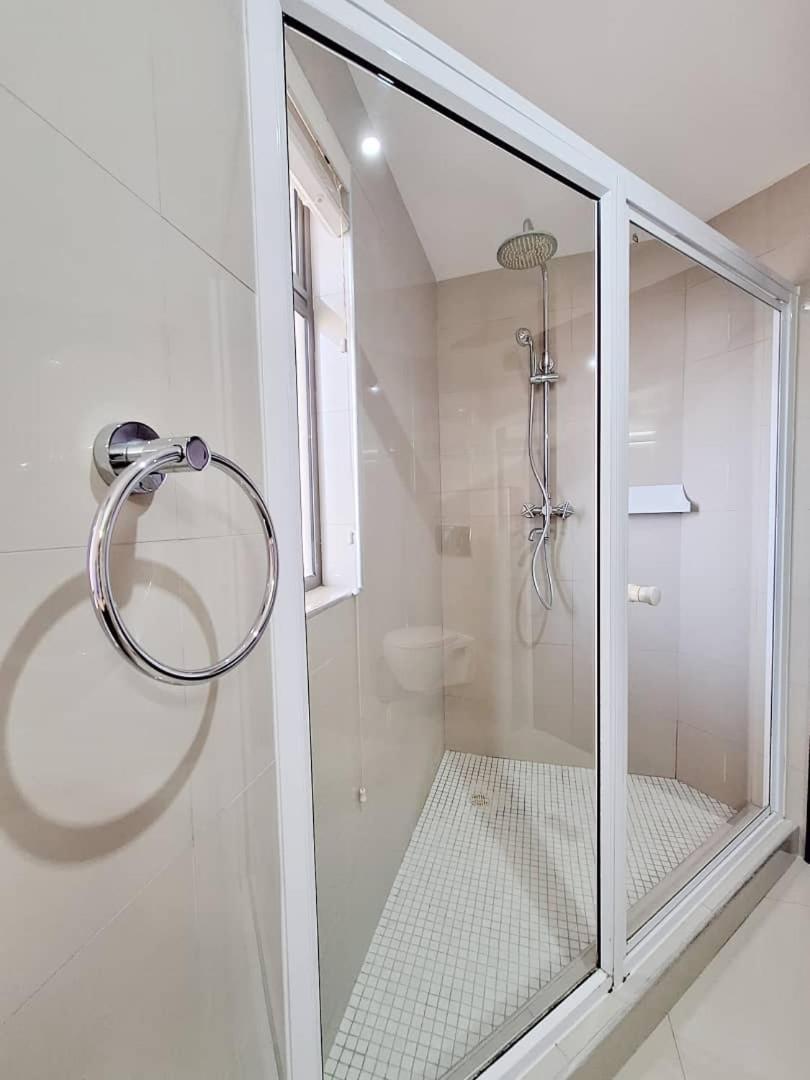 Camere Da Letto- Hotel-On-The Beach Self Catering Свакопмунд Экстерьер фото