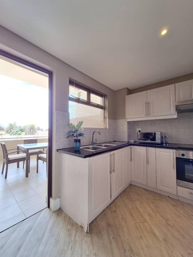 Camere Da Letto- Hotel-On-The Beach Self Catering Свакопмунд Экстерьер фото